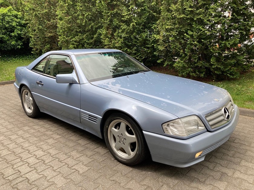Mercedes R129