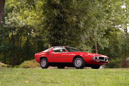 Alfa Romeo Montreal