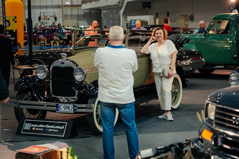 retro motor show