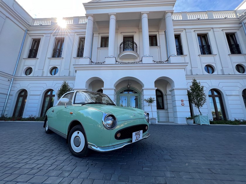 Nissan Figaro Retro Motor Show 2022